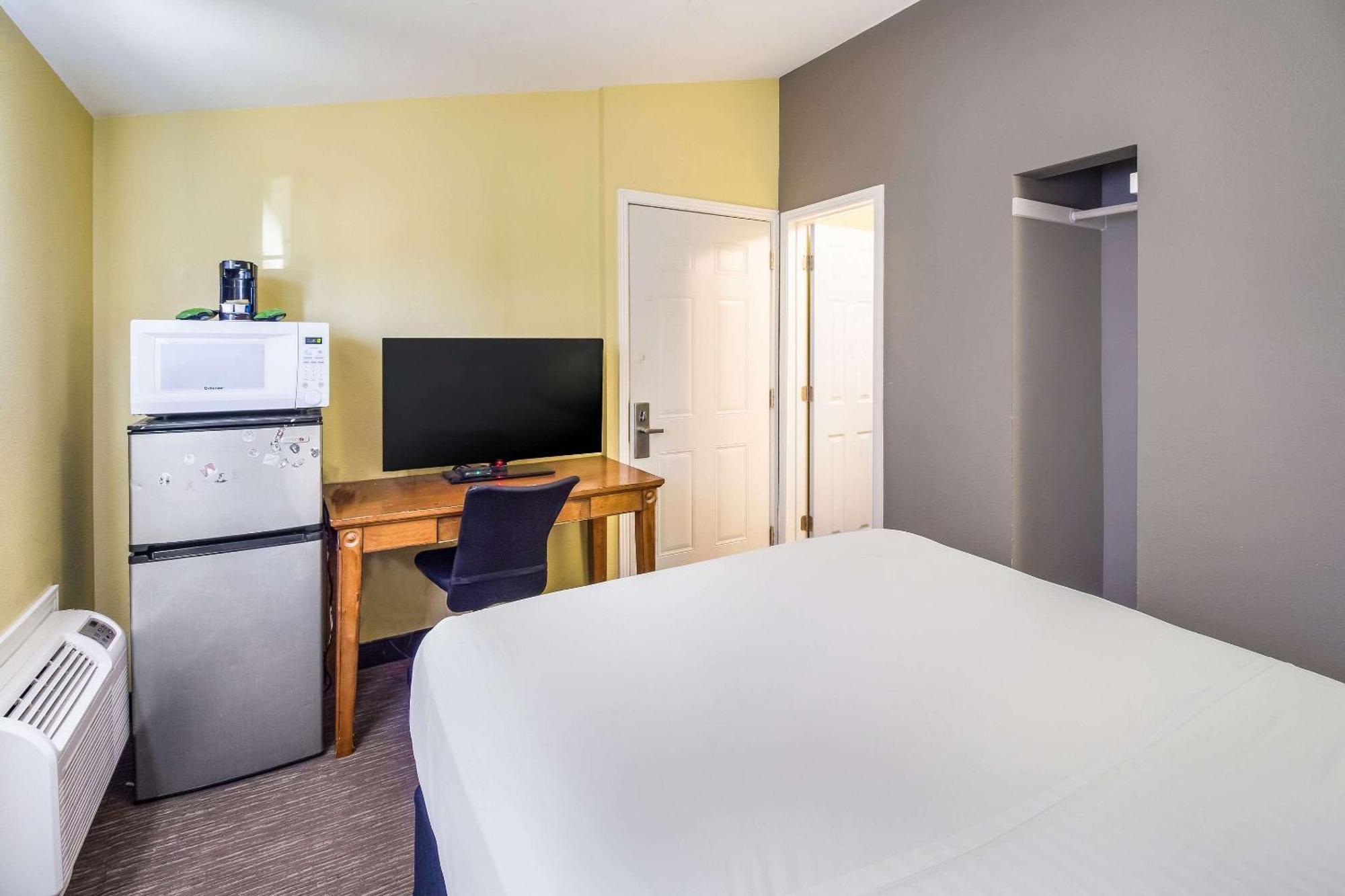 Rodeway Inn كاسبر المظهر الخارجي الصورة